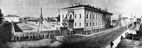 49. Развод караула по Пятницкой ул. Фото с балкона дома Корнилова  - копия.jpg